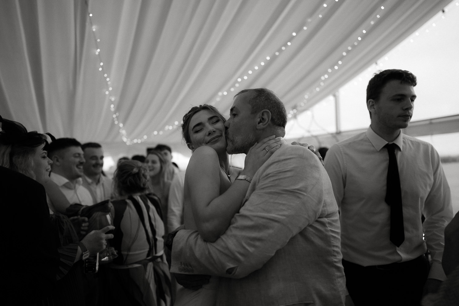 FAMILY HOME FARM WEDDING PHOTOGRAPHY LLANTWIT MAJOR 041 FAMILY HOME FARM WEDDING PHOTOGRAPHY LLANTWIT MAJOR 041